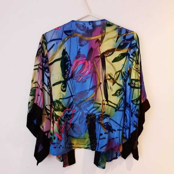 ✨Host pick!✨ Abstract Hand Painted Kimono - Picture 7 of 9